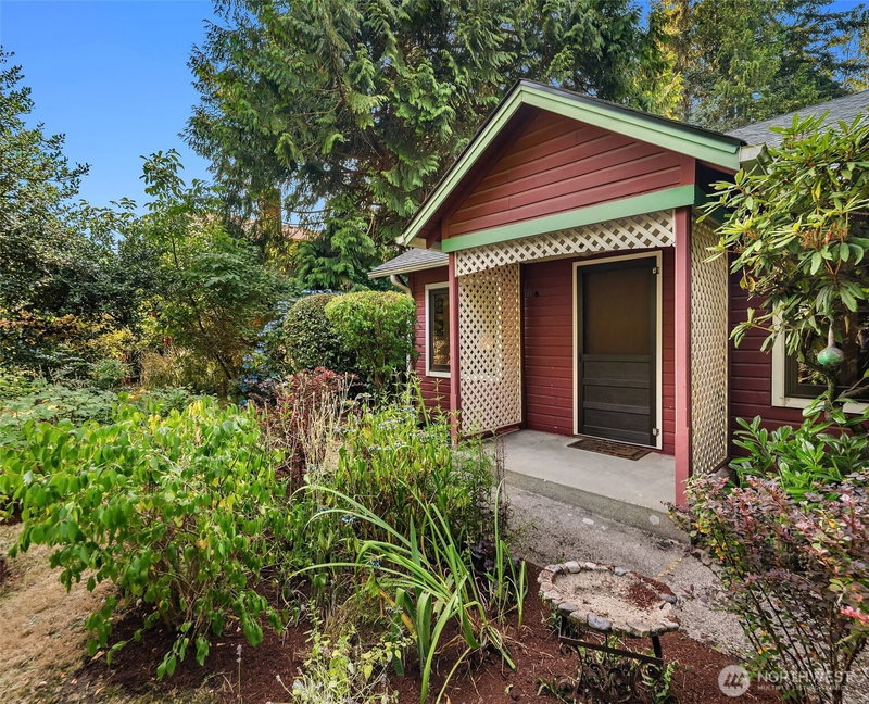 18313 SW Vashon Highway photo 2