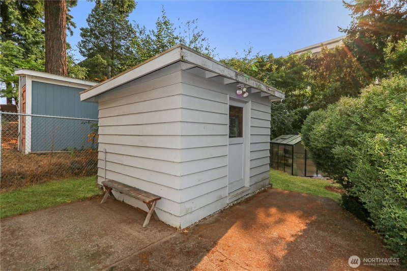 18627 32nd Avenue S photo 25