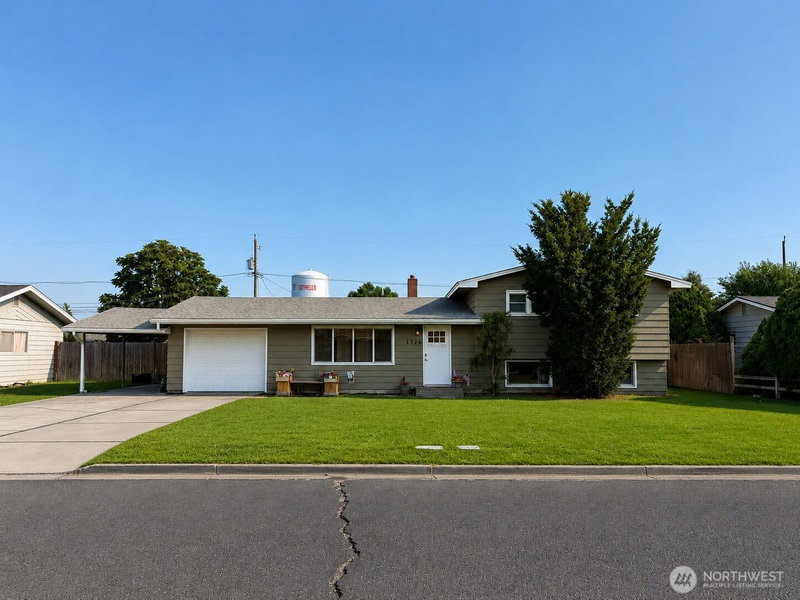 1326 E Elm Street photo 1