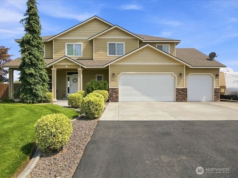 1421 N Road 59 photo 2