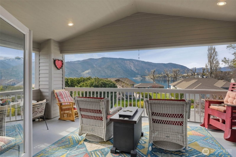 207 Manson View Drive photo 1