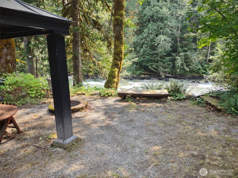 6354 E Cascade photo 1