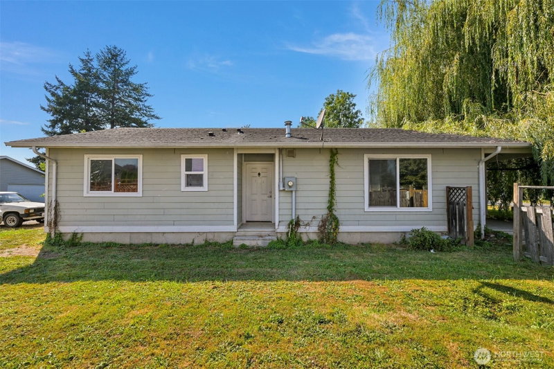 221 Front Street photo 2