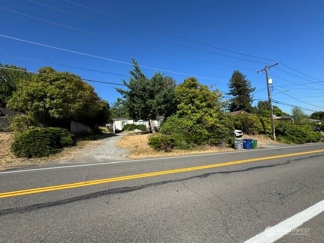 13745 42nd Avenue S photo 2