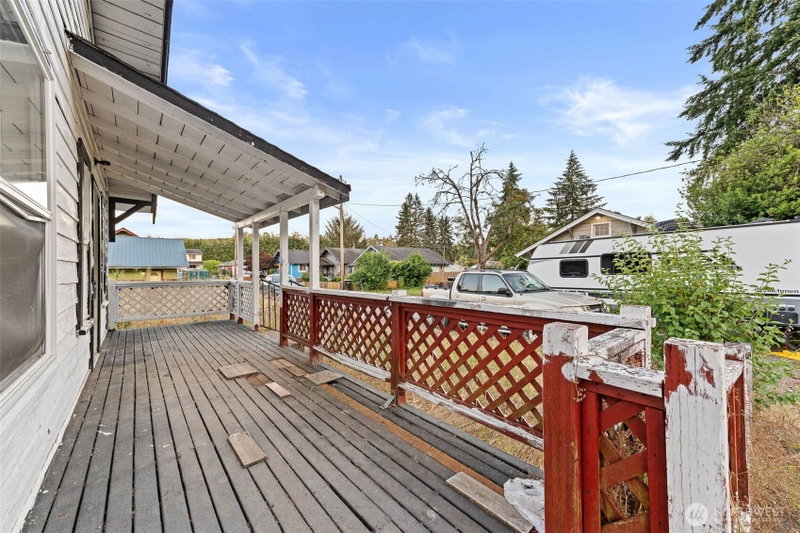 108 Martina Street SE photo 19