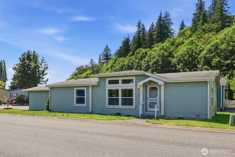 627 Andrew Drive photo 1