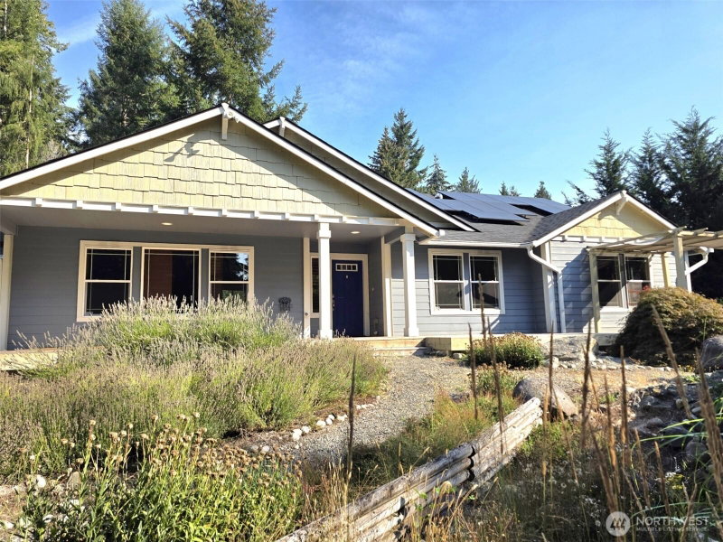 714 Tipsoo Loop S photo 1