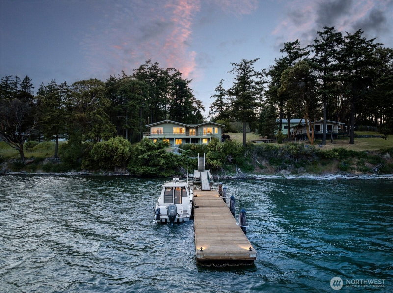 1794 Bayshore Road photo 1