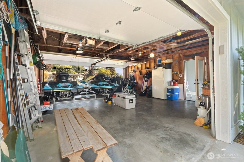 663 Riverside Drive photo 40