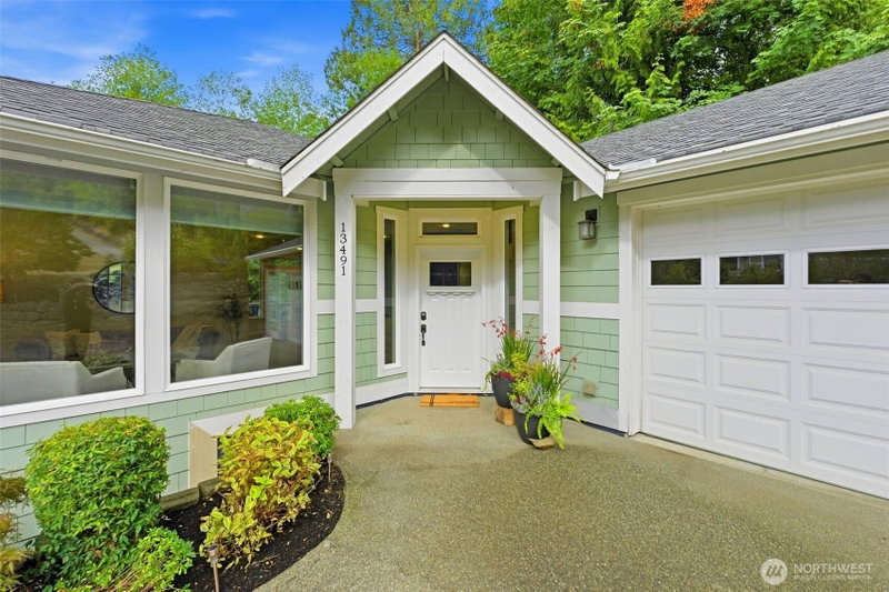 13491 Peekaboo Avenue NW photo 2