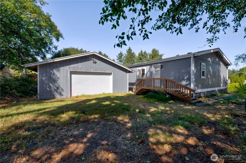 24307 Birch Place photo 2