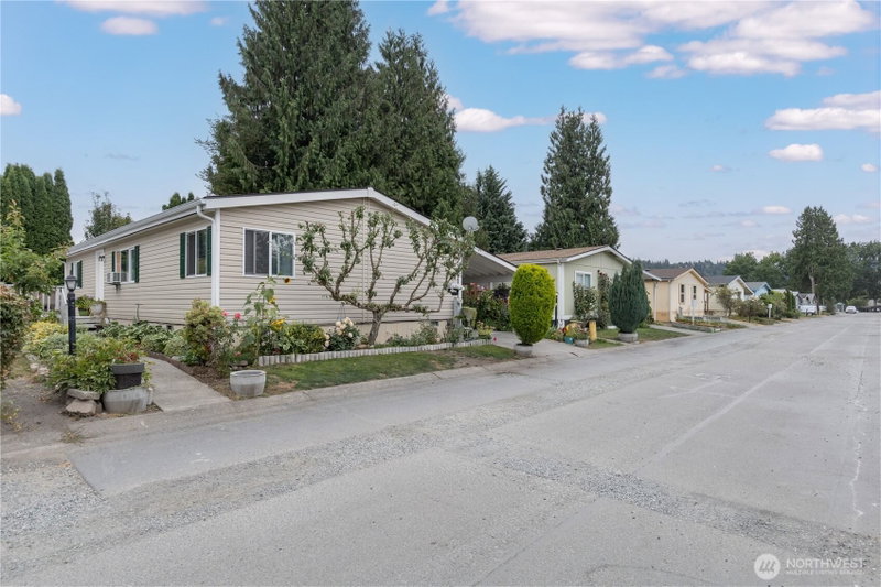 607 SE 37th Street #94 photo 2