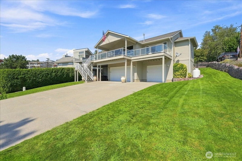 75 Coral Street photo 1