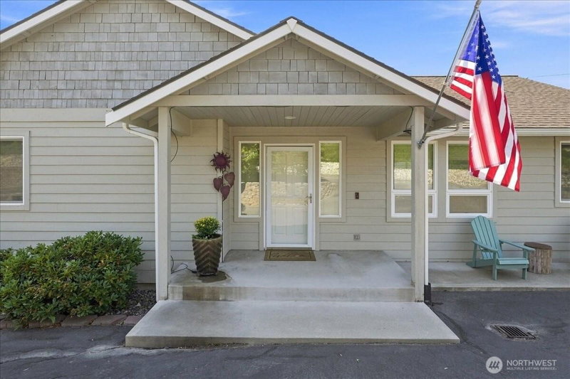 75 Coral Street photo 36