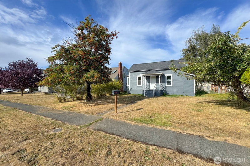 421 E 6th Street photo 39