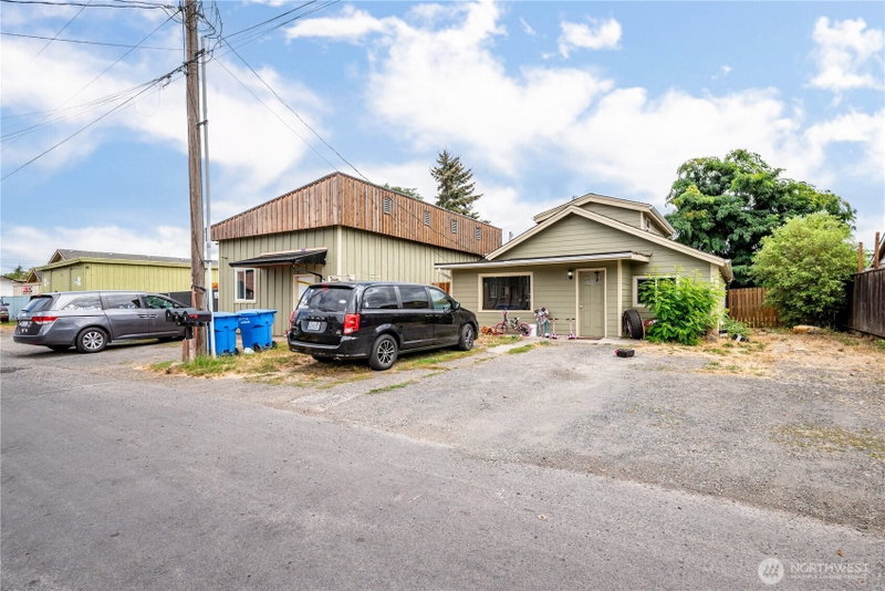 1408 S. 5th photo 1