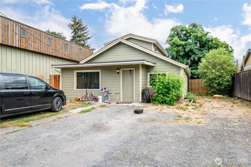1408 S. 5th photo 2