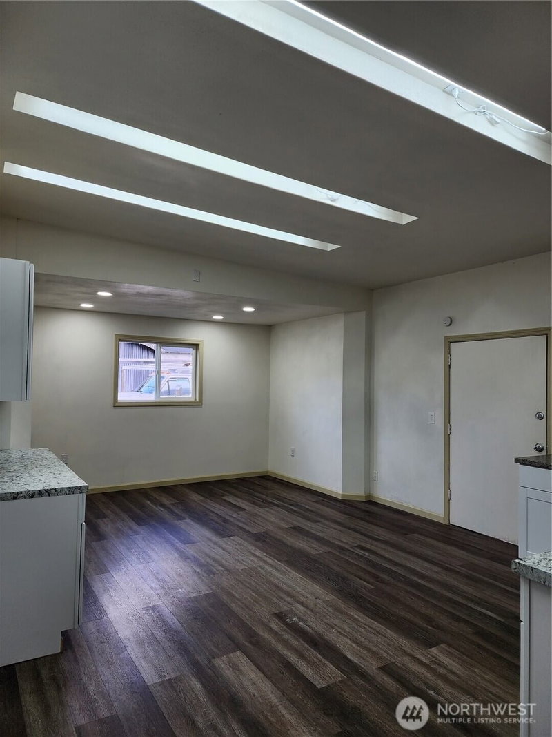 1408 S. 5th photo 21