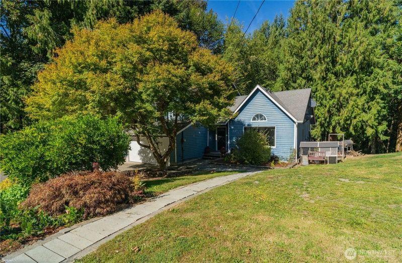 7232 Piedra Drive SW photo 2