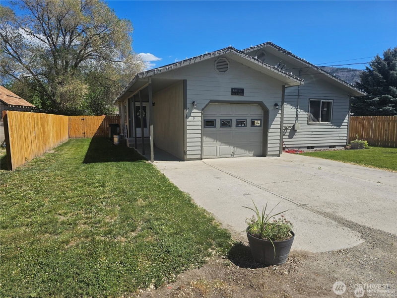 315 Juniper Street photo 1