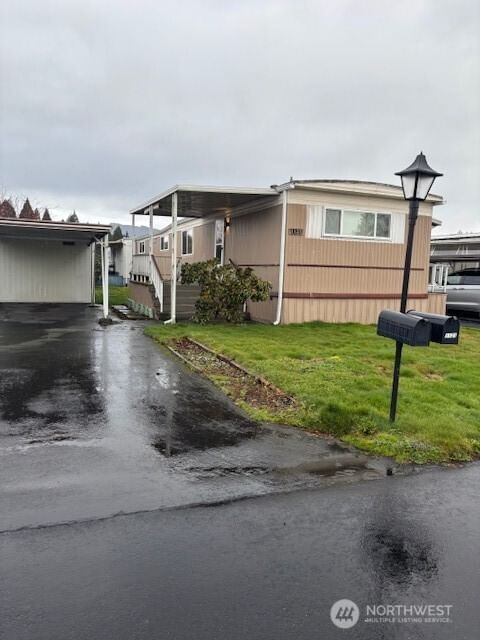 1137 Spruce Drive photo 1