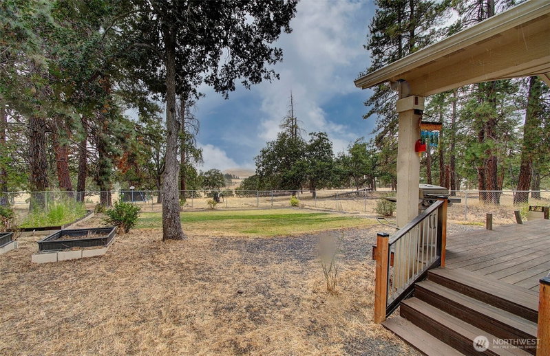 80 Sara View Drive photo 2