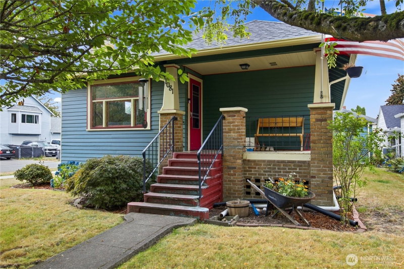 1081 Lafromboise Street photo 22