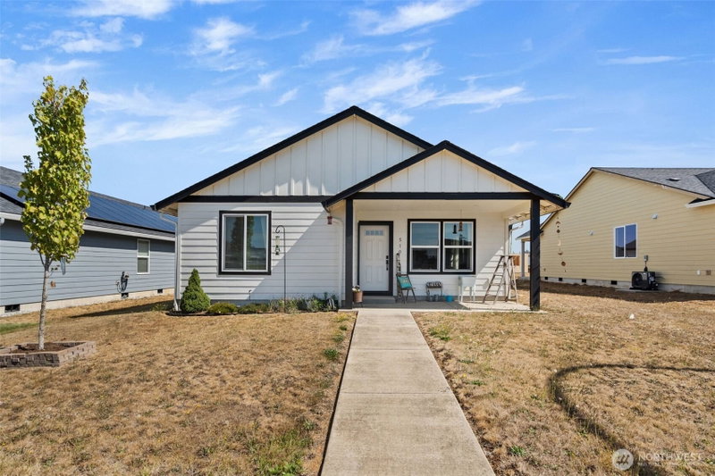 510 Powell Avenue photo 2