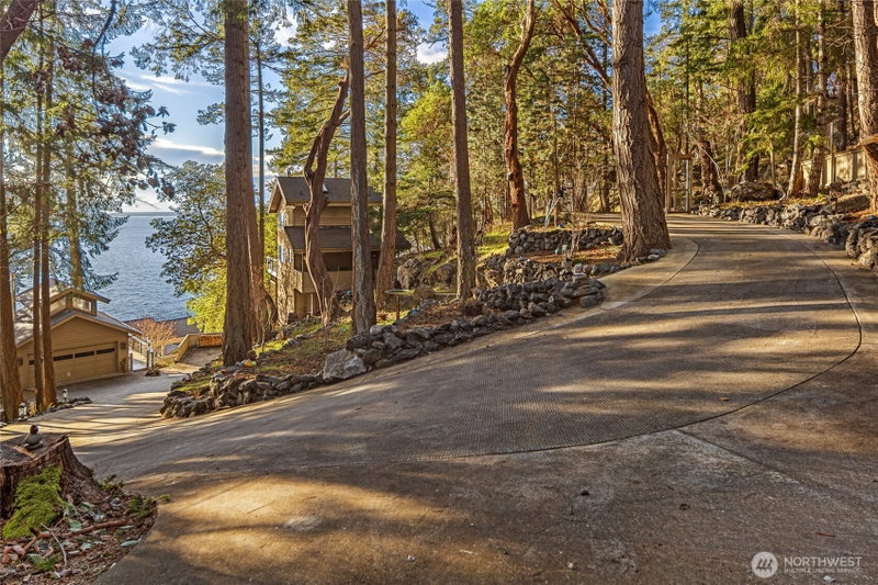 681 Smugglers Cove Road photo 38
