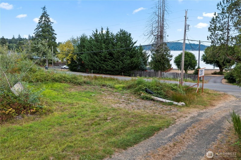 21431 N US Hwy 101 photo 1