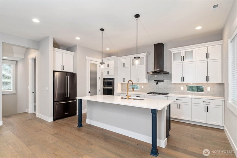 9513 38th Street E photo 23