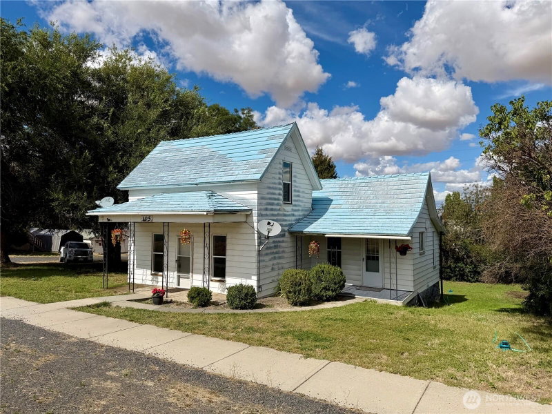 105 SE Pope Avenue photo 1