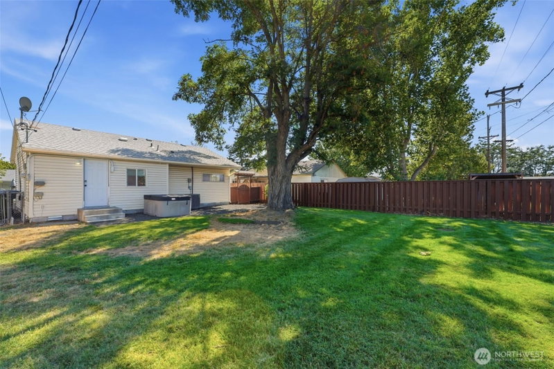 803 Smith Avenue photo 20