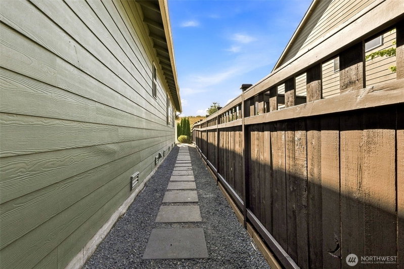 9023 Silverspot Drive SE photo 24