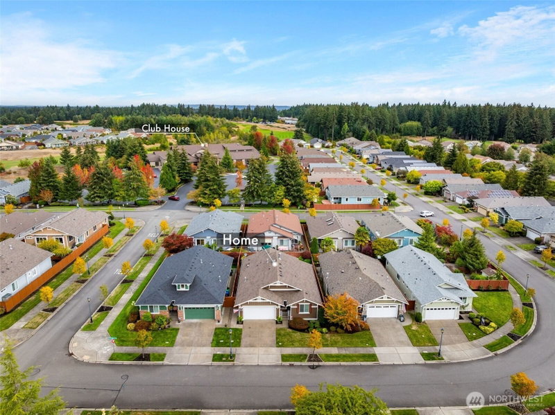 8422 Bainbridge Loop NE photo 2