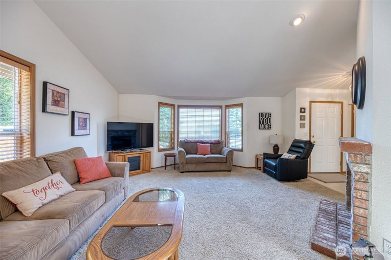 10224 189th Street Ct E photo 2