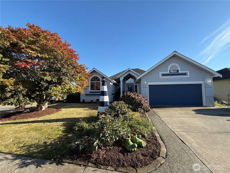 2557 Lakeridge Drive photo 1