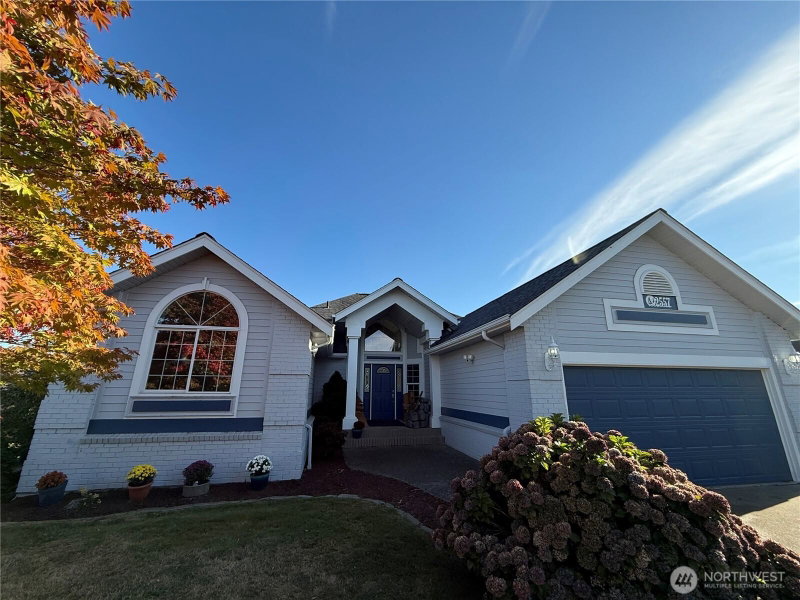 2557 Lakeridge Drive photo 2