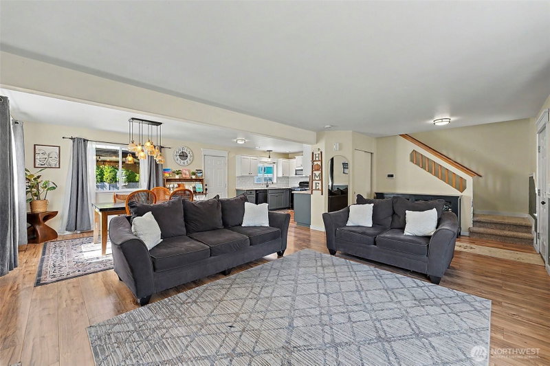 13002 226th Street E photo 2