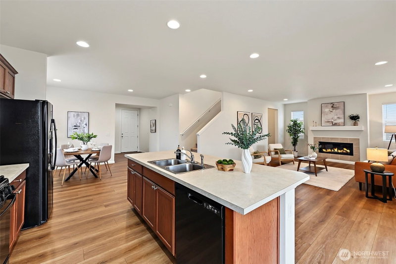12605 176th Street E photo 2