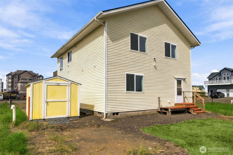 1400 Ocean Shores Boulevard SW photo 2