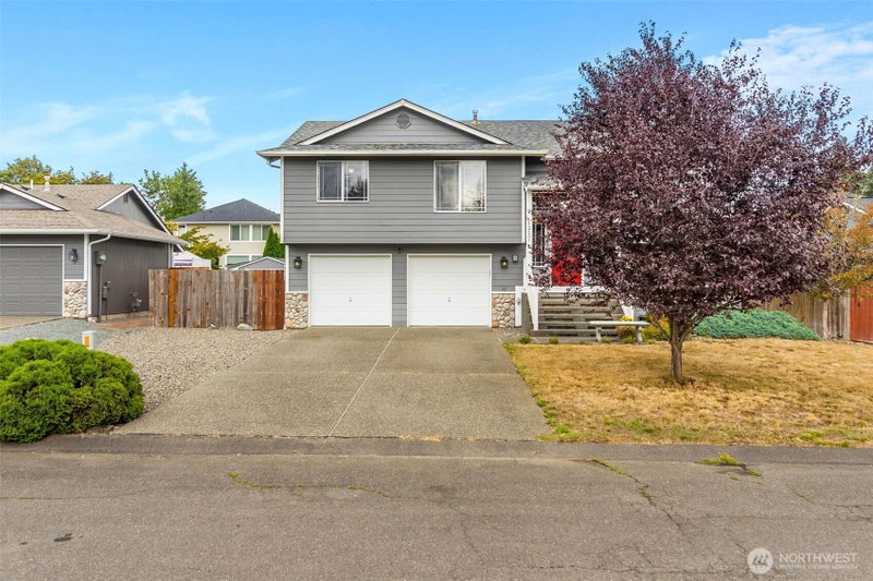 1217 29th Ave Court SW photo 2