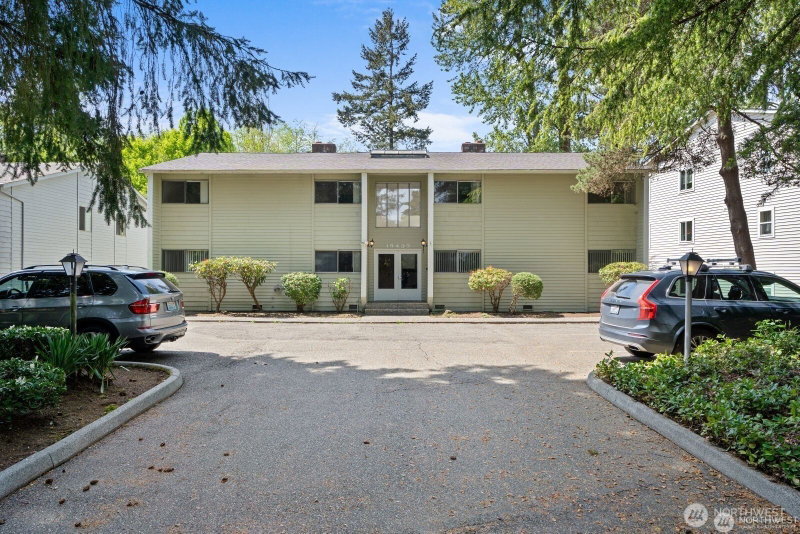 19433 28th Avenue NE #D photo 13