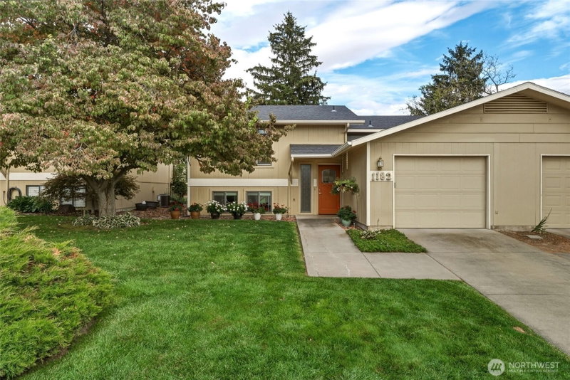 1182 Lancer Drive photo 2