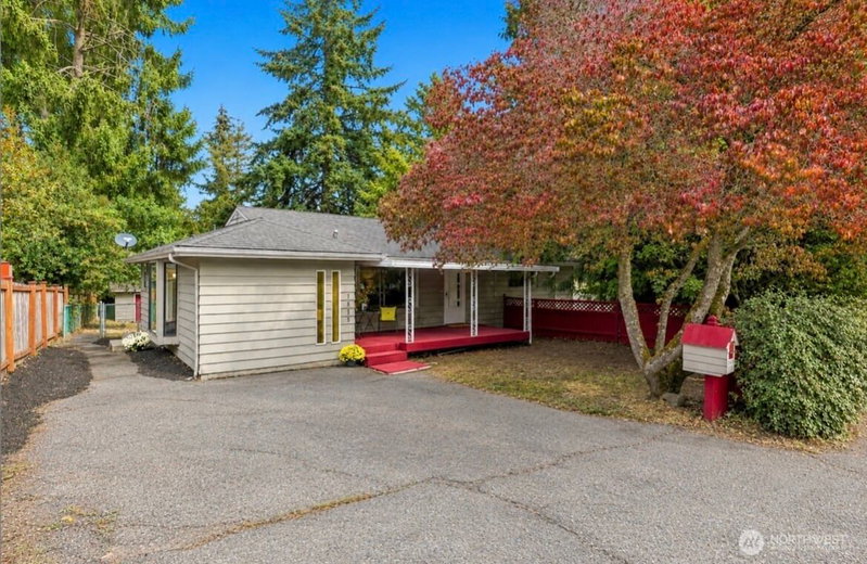 7815 227th Place SW photo 2