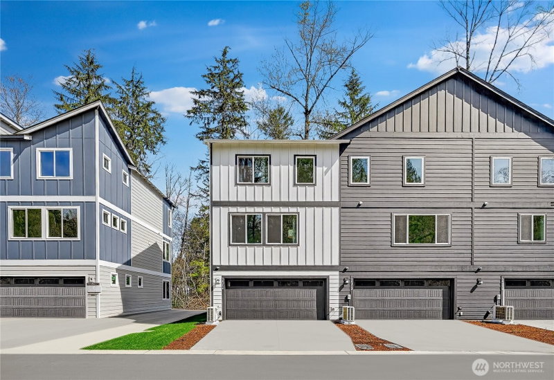 22917 SE Cascara Street photo 2