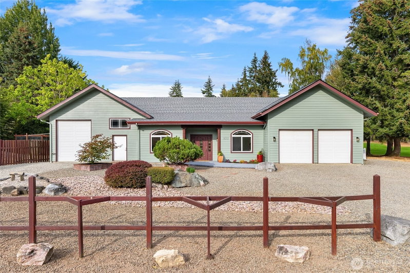 11033 Mandus Olson Road NE photo 2