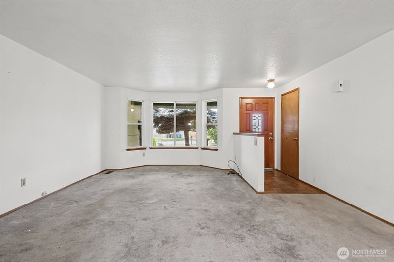 15912 67th Street Ct E photo 2