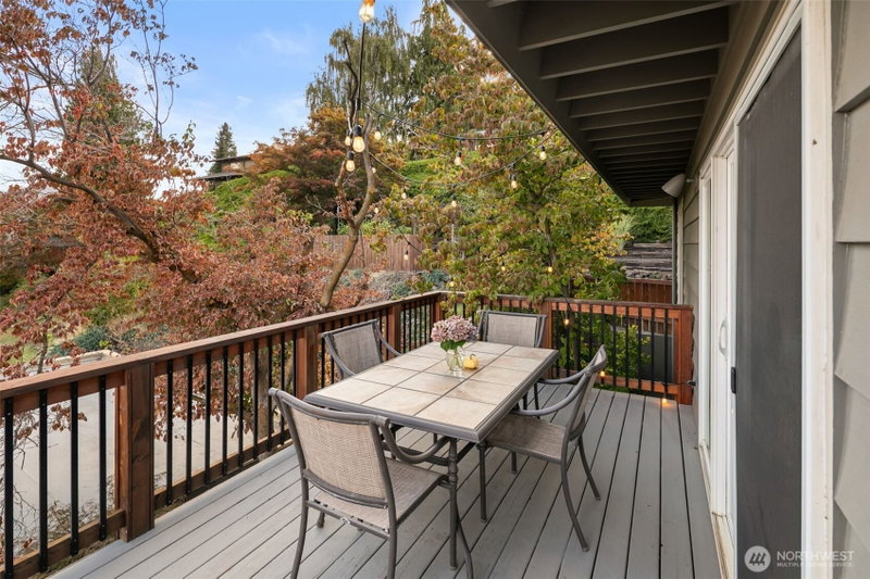 2020 Overlook Drive photo 40