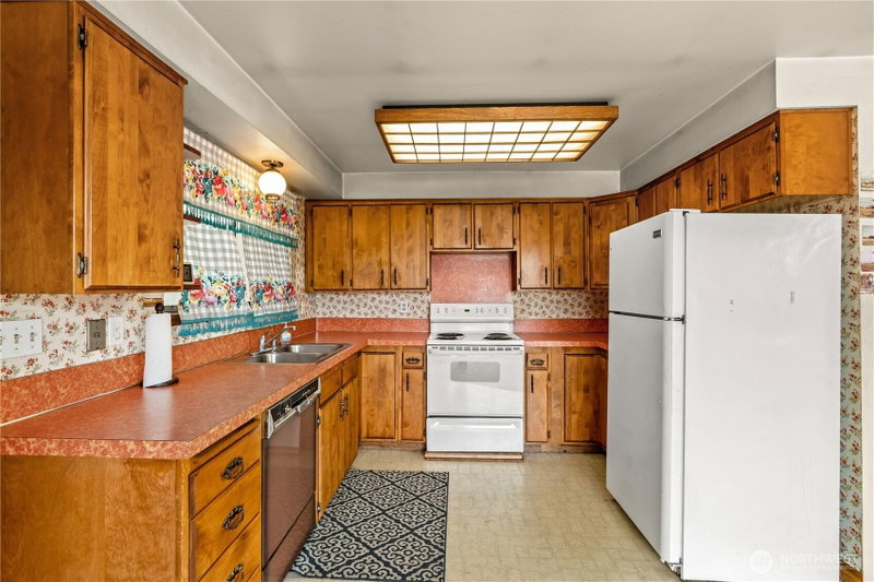 130 Sand Dune Avenue SW photo 2